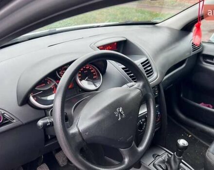 Серый Пежо 207, объемом двигателя 1.4 л и пробегом 154 тыс. км за 5500 $, фото 7 на Automoto.ua