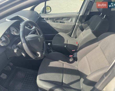 Сірий Пежо 207, об'ємом двигуна 1.6 л та пробігом 175 тис. км за 5000 $, фото 9 на Automoto.ua
