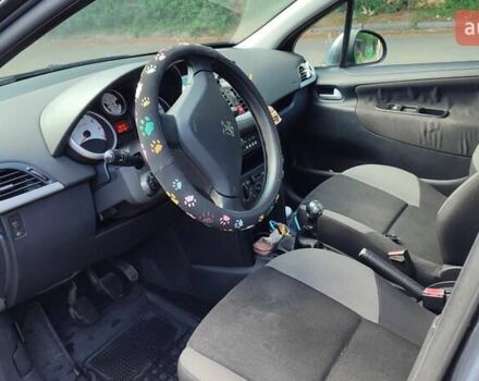 Серый Пежо 207, объемом двигателя 1.4 л и пробегом 166 тыс. км за 5400 $, фото 21 на Automoto.ua