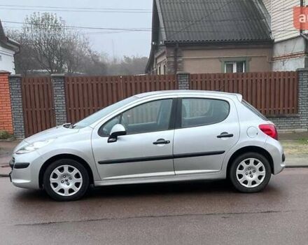 Серый Пежо 207, объемом двигателя 1.4 л и пробегом 154 тыс. км за 5500 $, фото 1 на Automoto.ua