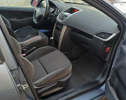 Сірий Пежо 207, об'ємом двигуна 1.6 л та пробігом 230 тис. км за 5000 $, фото 4 на Automoto.ua