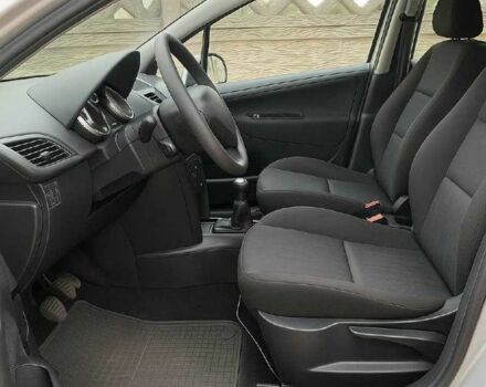 Серый Пежо 207, объемом двигателя 1.4 л и пробегом 170 тыс. км за 1167 $, фото 5 на Automoto.ua