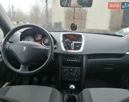 Серый Пежо 207, объемом двигателя 1.4 л и пробегом 107 тыс. км за 7100 $, фото 7 на Automoto.ua