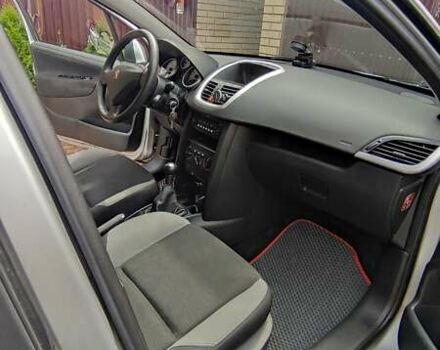 Сірий Пежо 207, об'ємом двигуна 1.6 л та пробігом 236 тис. км за 4900 $, фото 11 на Automoto.ua