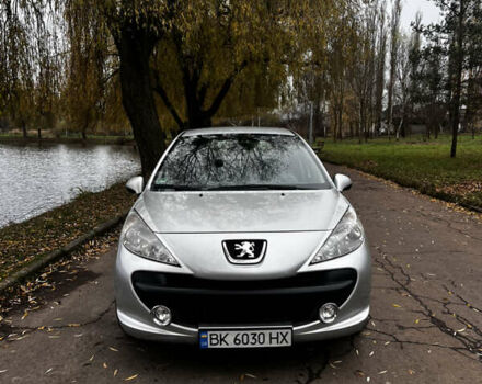 Серый Пежо 207, объемом двигателя 1.4 л и пробегом 104 тыс. км за 3999 $, фото 1 на Automoto.ua