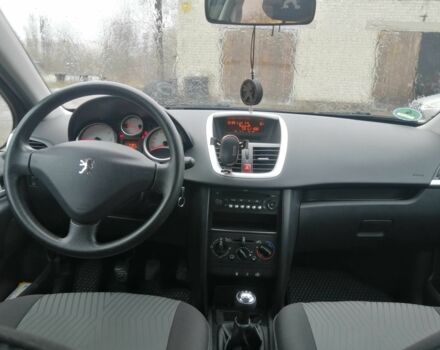 Серый Пежо 207, объемом двигателя 1.4 л и пробегом 107 тыс. км за 7100 $, фото 8 на Automoto.ua