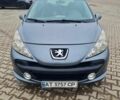 Серый Пежо 207, объемом двигателя 1.4 л и пробегом 200 тыс. км за 3199 $, фото 1 на Automoto.ua
