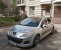 Серый Пежо 207, объемом двигателя 1.36 л и пробегом 171 тыс. км за 3300 $, фото 1 на Automoto.ua