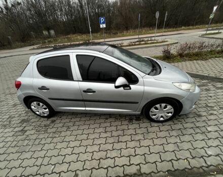 Сірий Пежо 207, об'ємом двигуна 1.4 л та пробігом 156 тис. км за 3800 $, фото 1 на Automoto.ua