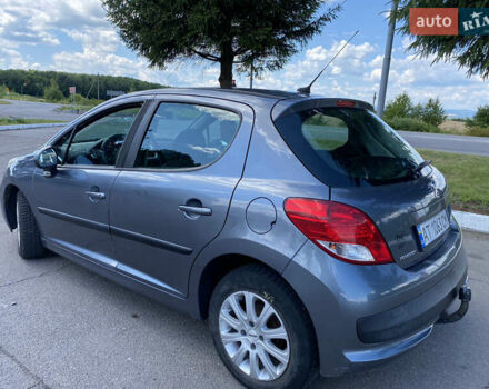 Сірий Пежо 207, об'ємом двигуна 1.4 л та пробігом 300 тис. км за 3299 $, фото 4 на Automoto.ua