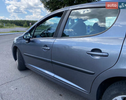 Сірий Пежо 207, об'ємом двигуна 1.4 л та пробігом 300 тис. км за 3299 $, фото 3 на Automoto.ua