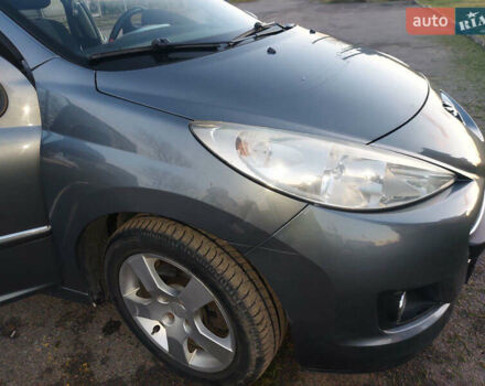 Серый Пежо 207, объемом двигателя 1.6 л и пробегом 207 тыс. км за 5300 $, фото 11 на Automoto.ua