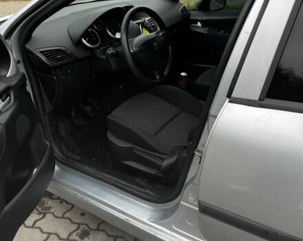 Сірий Пежо 207, об'ємом двигуна 1.4 л та пробігом 156 тис. км за 3800 $, фото 4 на Automoto.ua
