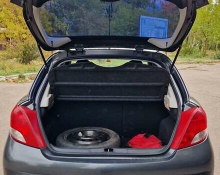 Сірий Пежо 207, об'ємом двигуна 1.36 л та пробігом 70 тис. км за 4600 $, фото 8 на Automoto.ua