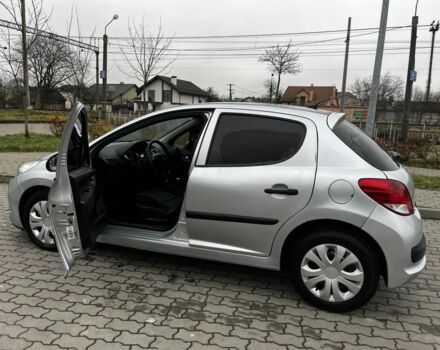 Сірий Пежо 207, об'ємом двигуна 1.4 л та пробігом 156 тис. км за 3800 $, фото 3 на Automoto.ua