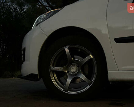 Серый Пежо 207, объемом двигателя 1.4 л и пробегом 210 тыс. км за 5000 $, фото 3 на Automoto.ua