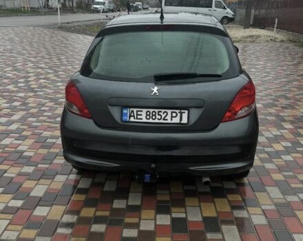 Серый Пежо 207, объемом двигателя 1.4 л и пробегом 200 тыс. км за 4700 $, фото 4 на Automoto.ua