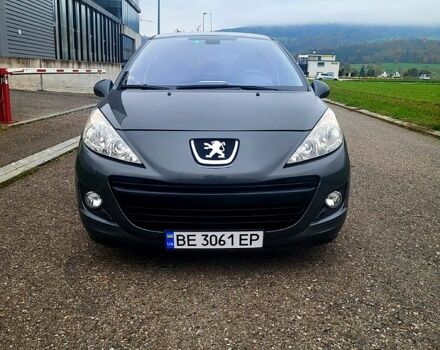 Серый Пежо 207, объемом двигателя 1.6 л и пробегом 175 тыс. км за 6400 $, фото 1 на Automoto.ua