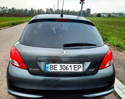 Серый Пежо 207, объемом двигателя 1.6 л и пробегом 175 тыс. км за 6400 $, фото 4 на Automoto.ua