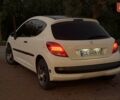 Серый Пежо 207, объемом двигателя 1.4 л и пробегом 210 тыс. км за 5000 $, фото 4 на Automoto.ua
