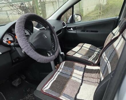 Серый Пежо 207, объемом двигателя 1.6 л и пробегом 79 тыс. км за 6000 $, фото 10 на Automoto.ua
