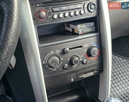 Серый Пежо 207, объемом двигателя 1.36 л и пробегом 98 тыс. км за 4000 $, фото 21 на Automoto.ua