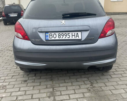 Серый Пежо 207, объемом двигателя 1.36 л и пробегом 213 тыс. км за 4500 $, фото 1 на Automoto.ua