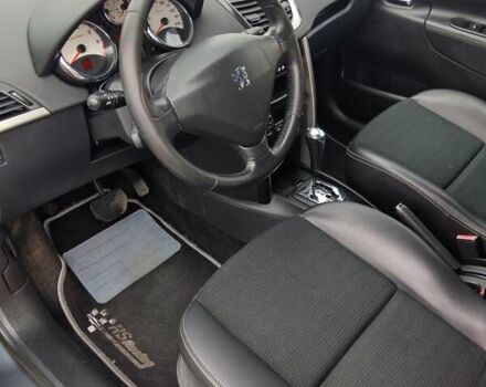 Серый Пежо 207, объемом двигателя 1.6 л и пробегом 220 тыс. км за 7300 $, фото 12 на Automoto.ua