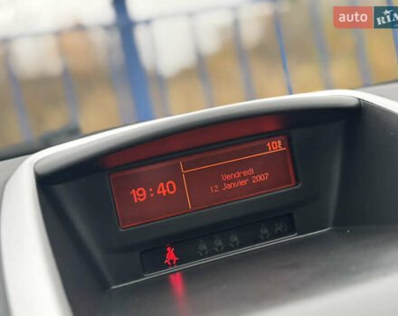 Серый Пежо 207, объемом двигателя 1.6 л и пробегом 119 тыс. км за 6500 $, фото 47 на Automoto.ua