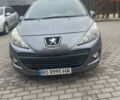 Серый Пежо 207, объемом двигателя 1.36 л и пробегом 213 тыс. км за 4500 $, фото 1 на Automoto.ua