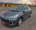 Серый Пежо 207, объемом двигателя 1.6 л и пробегом 220 тыс. км за 7300 $, фото 1 на Automoto.ua