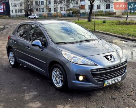 Серый Пежо 207, объемом двигателя 1.36 л и пробегом 98 тыс. км за 4000 $, фото 1 на Automoto.ua