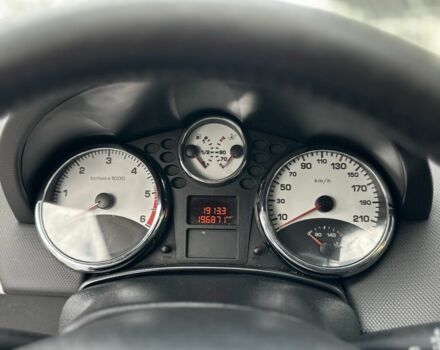 Серый Пежо 207, объемом двигателя 1.6 л и пробегом 196 тыс. км за 4400 $, фото 11 на Automoto.ua