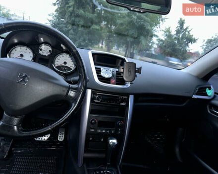 Серый Пежо 207, объемом двигателя 1.6 л и пробегом 154 тыс. км за 5700 $, фото 15 на Automoto.ua