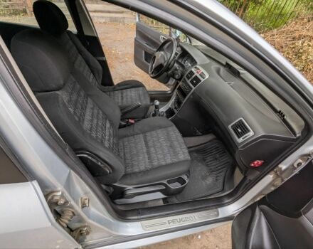 Сірий Пежо 207, об'ємом двигуна 2 л та пробігом 299 тис. км за 2300 $, фото 9 на Automoto.ua