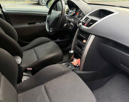 Сірий Пежо 207, об'ємом двигуна 1.6 л та пробігом 138 тис. км за 6500 $, фото 4 на Automoto.ua