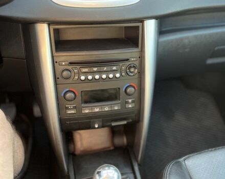 Серый Пежо 207, объемом двигателя 1.6 л и пробегом 239 тыс. км за 3800 $, фото 10 на Automoto.ua