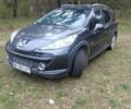 Серый Пежо 207, объемом двигателя 1.6 л и пробегом 200 тыс. км за 4500 $, фото 1 на Automoto.ua