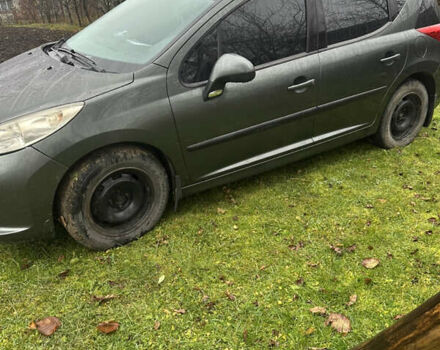 Сірий Пежо 207, об'ємом двигуна 1.4 л та пробігом 180 тис. км за 4000 $, фото 1 на Automoto.ua