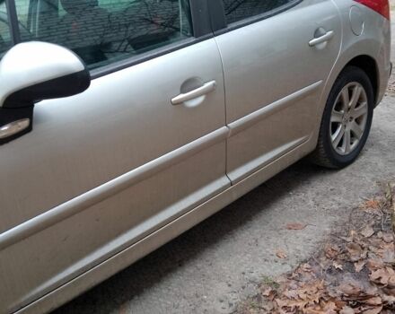 Серый Пежо 207, объемом двигателя 1.6 л и пробегом 207 тыс. км за 3800 $, фото 3 на Automoto.ua