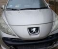 Серый Пежо 207, объемом двигателя 1.6 л и пробегом 207 тыс. км за 3800 $, фото 1 на Automoto.ua