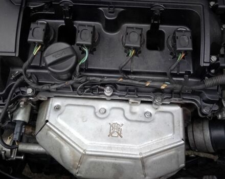 Серый Пежо 207, объемом двигателя 1.6 л и пробегом 207 тыс. км за 3800 $, фото 16 на Automoto.ua