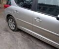 Серый Пежо 207, объемом двигателя 1.6 л и пробегом 207 тыс. км за 3800 $, фото 2 на Automoto.ua