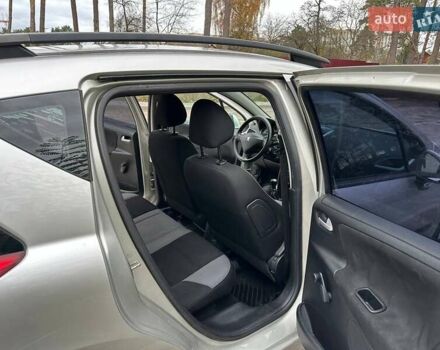 Сірий Пежо 207, об'ємом двигуна 1.4 л та пробігом 225 тис. км за 4450 $, фото 20 на Automoto.ua