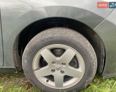 Пежо 207 2008 у Житомирі на Automoto.ua Сірий Пежо 207, об'ємом двигуна 1.4 л та пробігом 240 тис. км за 4700 $, фото 7 на Automoto.ua