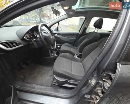 Серый Пежо 207, объемом двигателя 1.6 л и пробегом 191 тыс. км за 5500 $, фото 18 на Automoto.ua