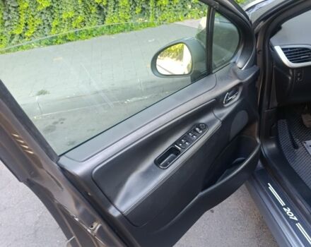 Сірий Пежо 207, об'ємом двигуна 1.6 л та пробігом 209 тис. км за 5500 $, фото 6 на Automoto.ua