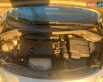 Серый Пежо 207, объемом двигателя 1.4 л и пробегом 195 тыс. км за 5500 $, фото 15 на Automoto.ua