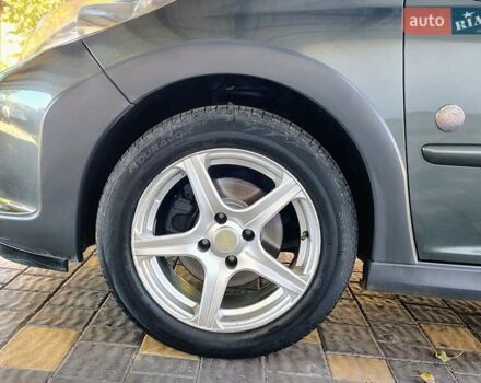 Серый Пежо 207, объемом двигателя 1.6 л и пробегом 272 тыс. км за 4700 $, фото 7 на Automoto.ua