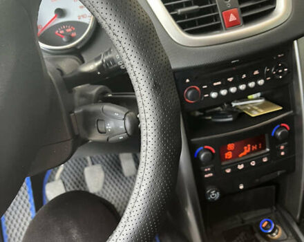 Пежо 207 2008 у Новомосковске на Automoto.ua Сірий Пежо 207, об'ємом двигуна 1.6 л та пробігом 260 тис. км за 6300 $, фото 6 на Automoto.ua